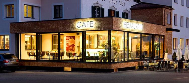 Neuepost Cafe